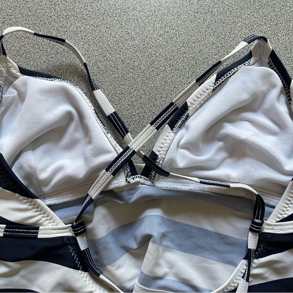 Vintage Tommy Hilfiger Swimsuit Top Size Medium - Picture 4 of 8